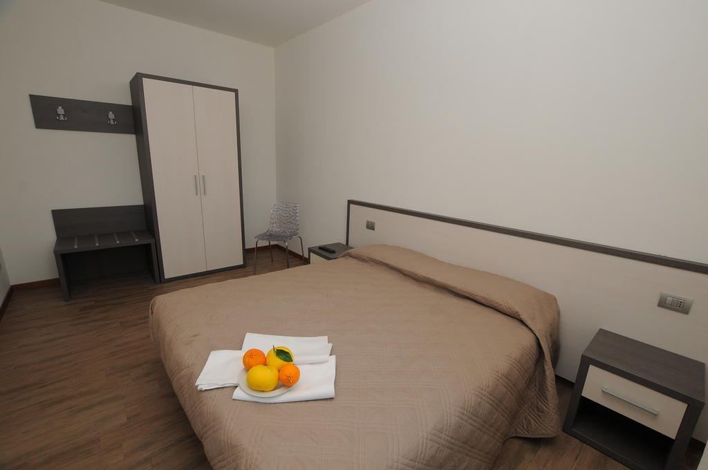 Hotel Renato Sesto San Giovanni Zimmer foto